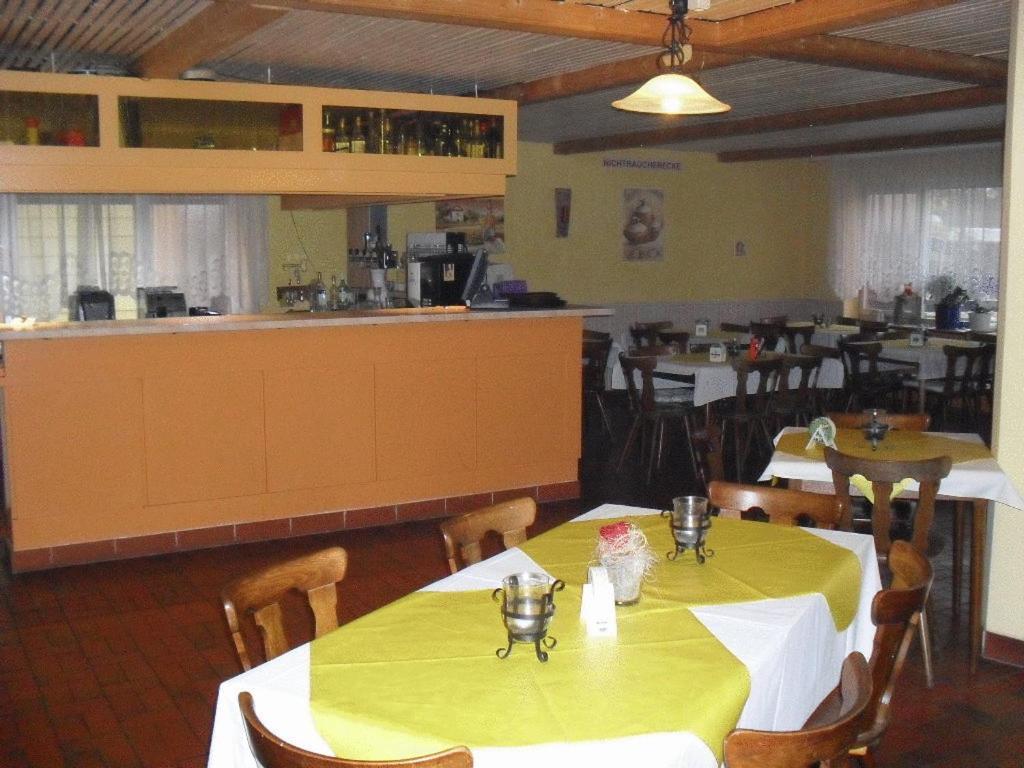 Gasthof Und Pension Mainzer Rad Schwetzingen Kültér fotó
